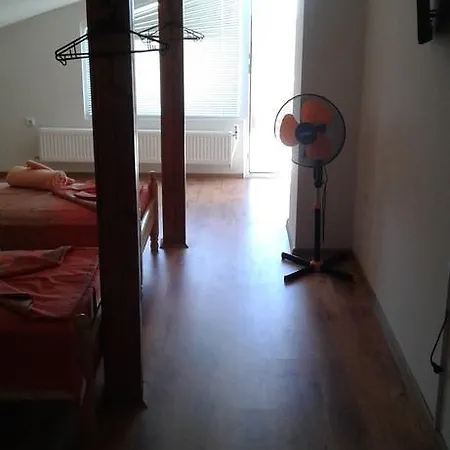Ates Pensiune Cavarna